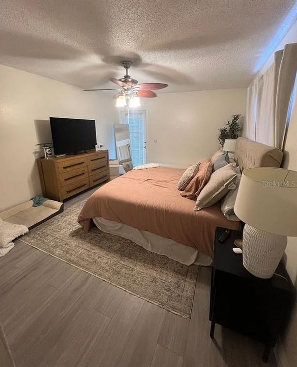 待售: $465,000 (2 贝兹, 1 浴室, 1303 平方英尺)