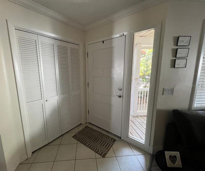 待售: $465,000 (2 贝兹, 1 浴室, 1303 平方英尺)