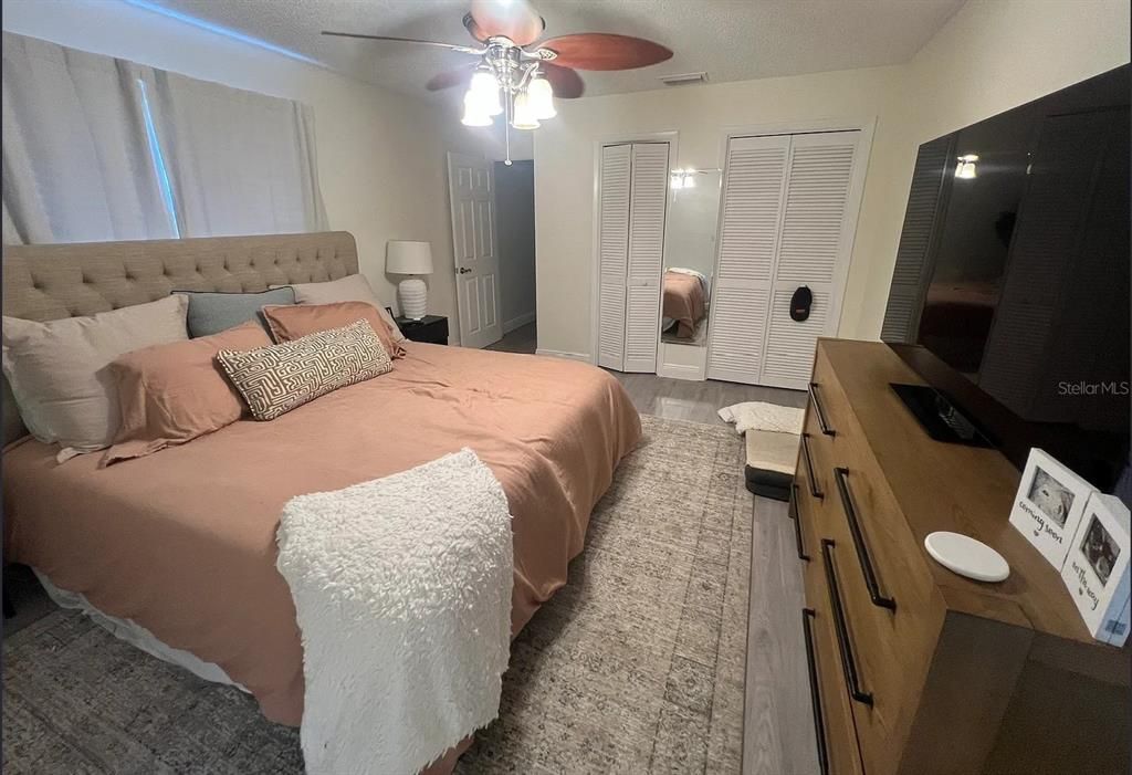 待售: $465,000 (2 贝兹, 1 浴室, 1303 平方英尺)