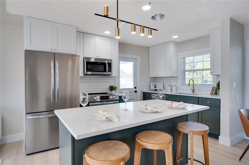 На продажу: $489,000 (3 спален, 2 ванн, 1272 Квадратных фут)