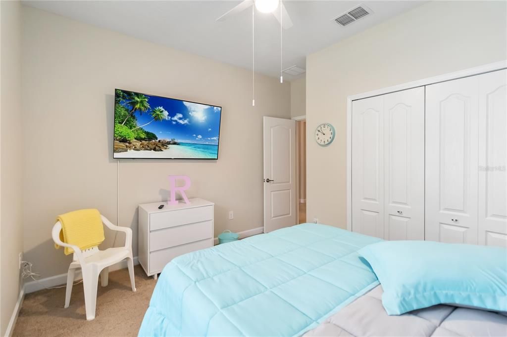 For Sale: $349,900 (3 beds, 2 baths, 1617 Square Feet)