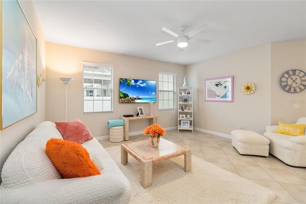 For Sale: $349,900 (3 beds, 2 baths, 1617 Square Feet)