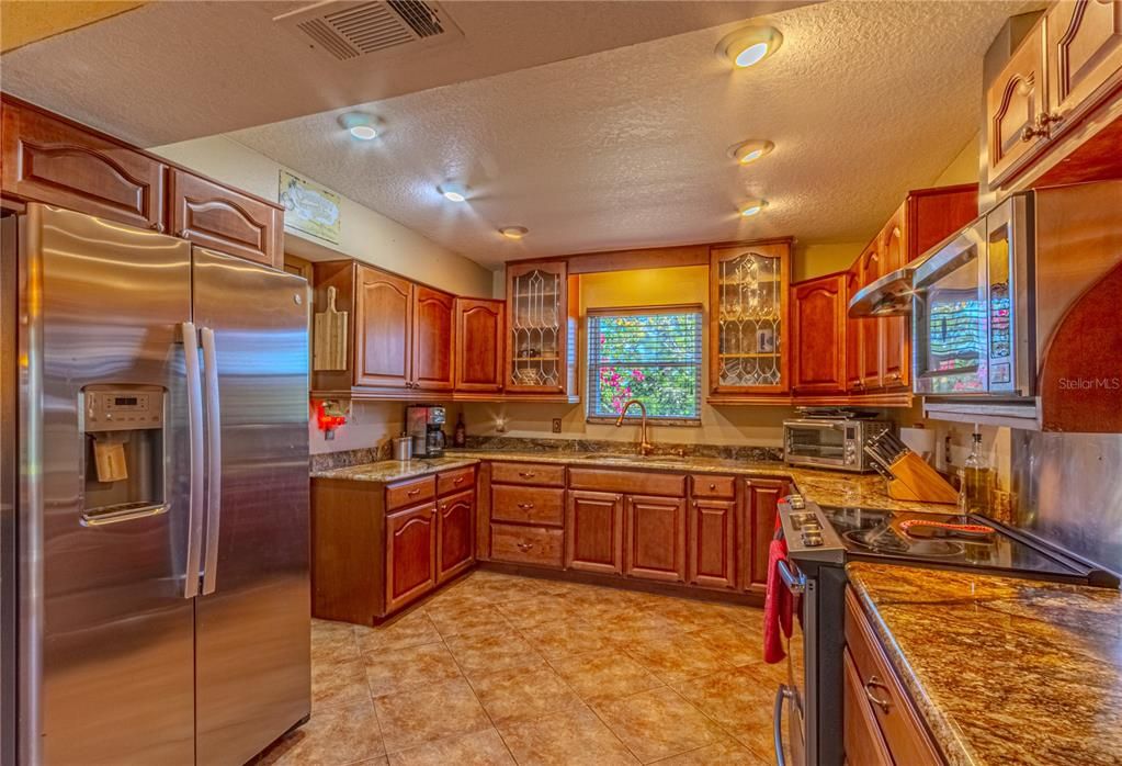 На продажу: $630,000 (4 спален, 2 ванн, 2498 Квадратных фут)