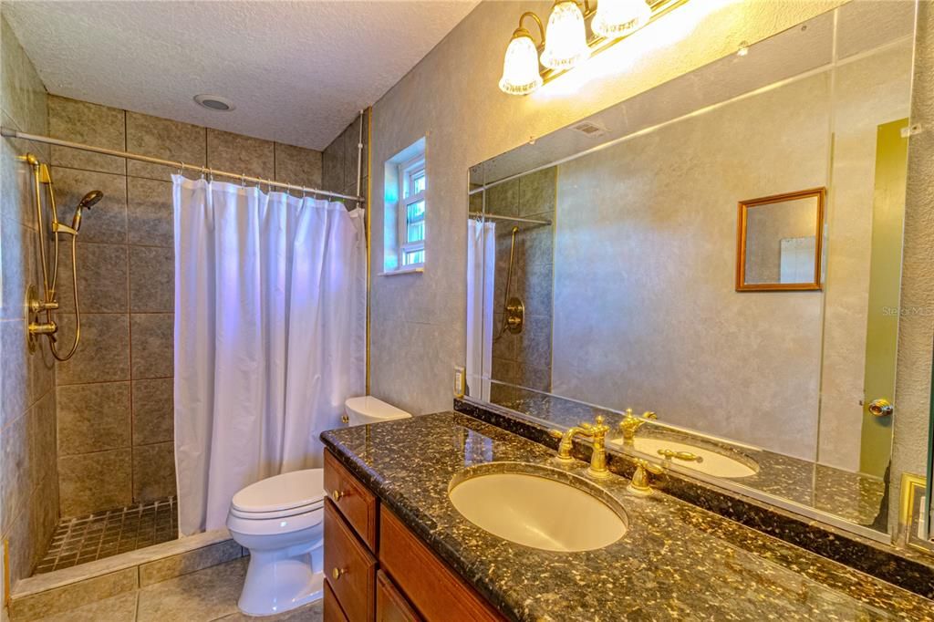 На продажу: $630,000 (4 спален, 2 ванн, 2498 Квадратных фут)