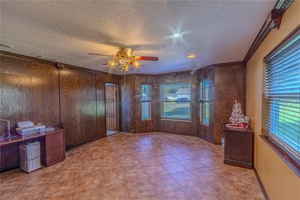 На продажу: $630,000 (4 спален, 2 ванн, 2498 Квадратных фут)