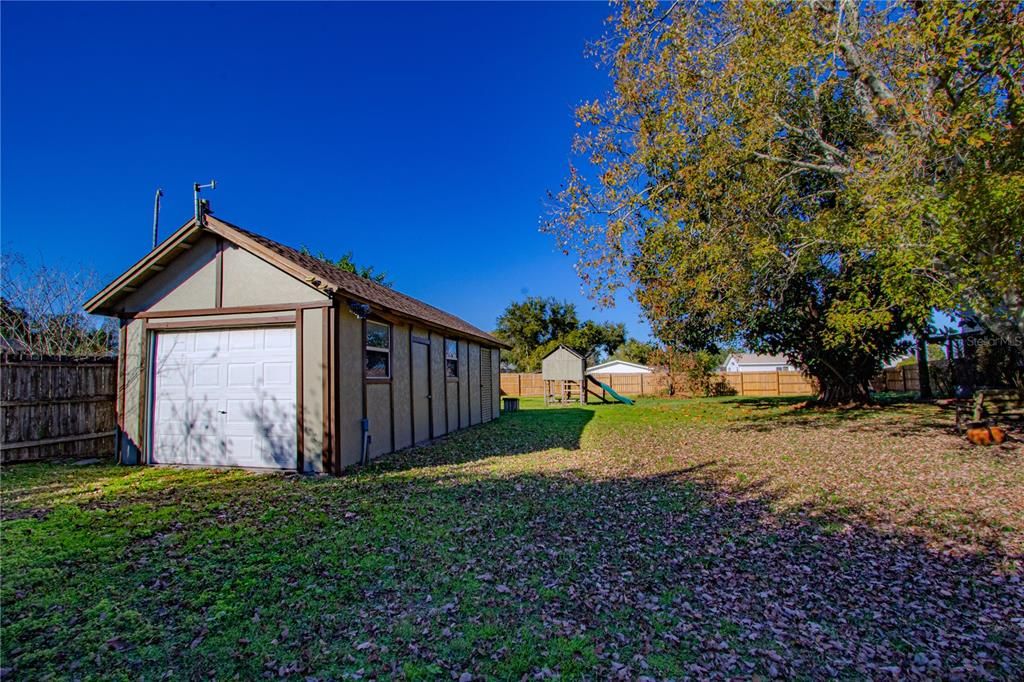 На продажу: $630,000 (4 спален, 2 ванн, 2498 Квадратных фут)