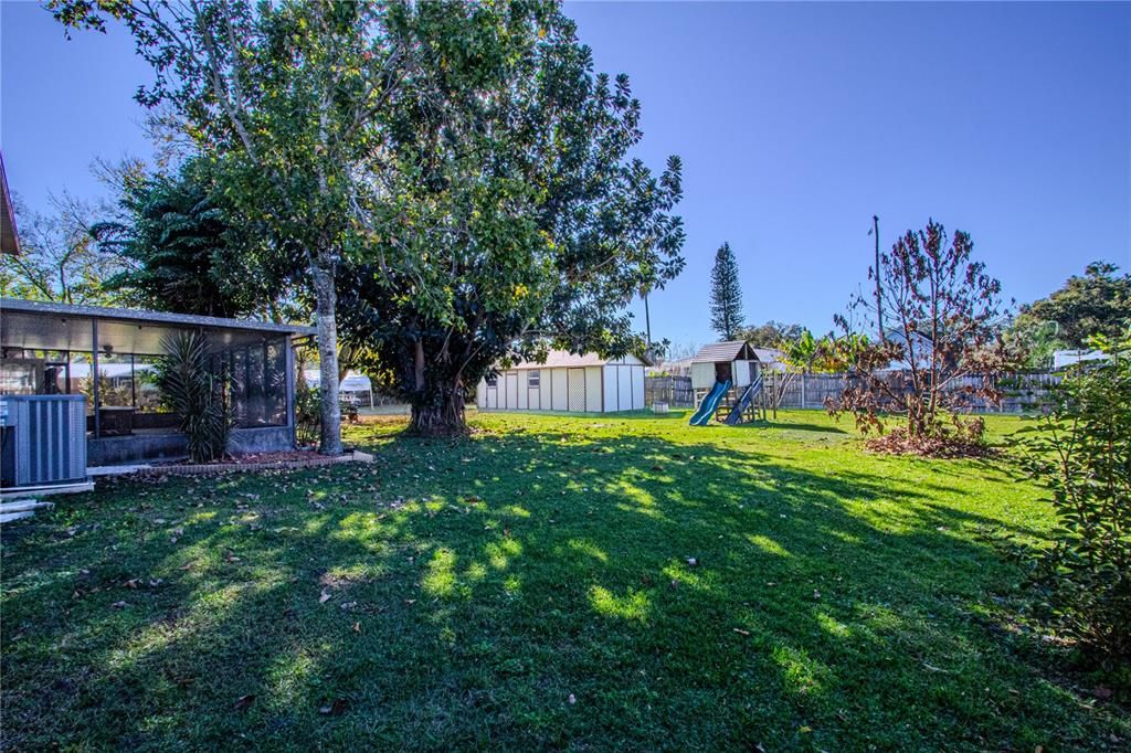 На продажу: $630,000 (4 спален, 2 ванн, 2498 Квадратных фут)