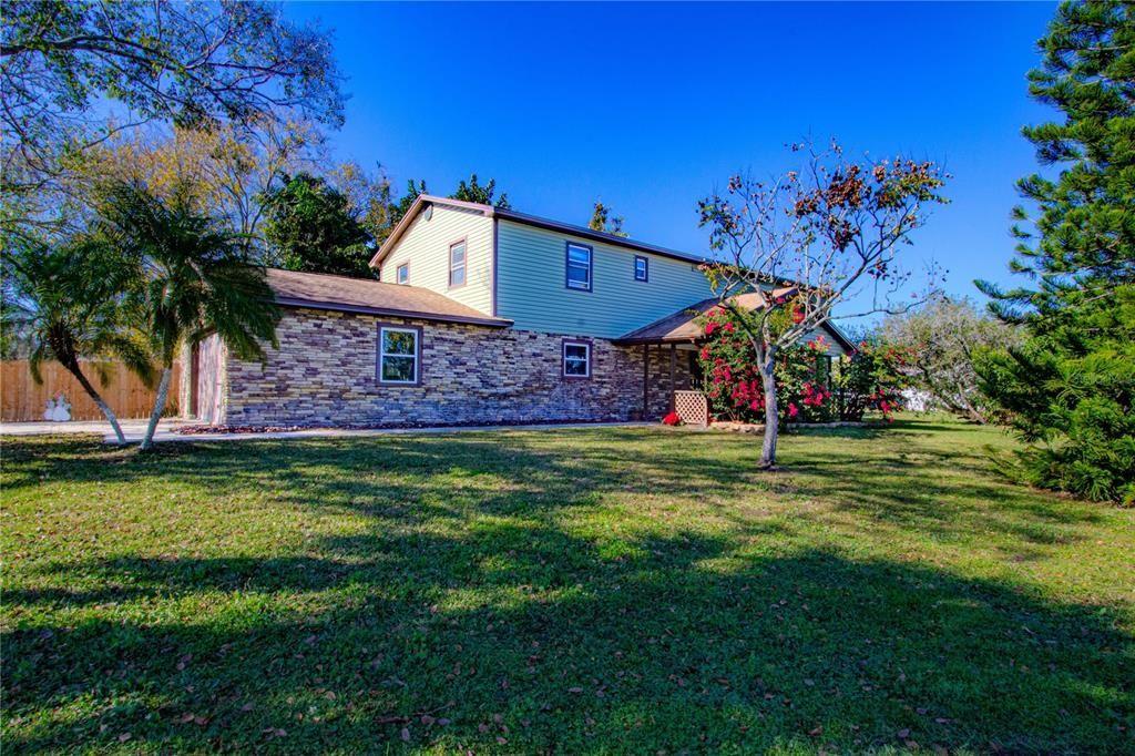 На продажу: $630,000 (4 спален, 2 ванн, 2498 Квадратных фут)