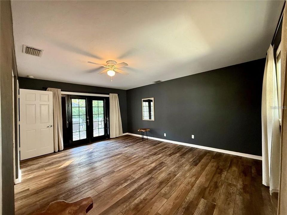 В аренду: $3,500 (3 спален, 2 ванн, 1395 Квадратных фут)