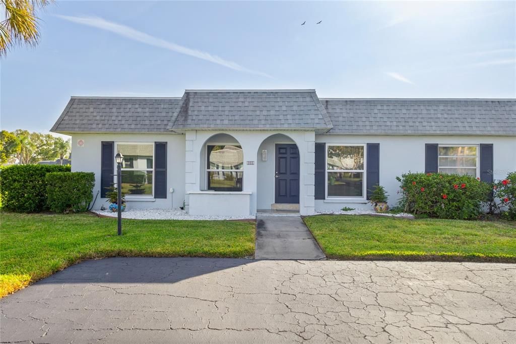 For Sale: $199,000 (2 beds, 2 baths, 1044 Square Feet)