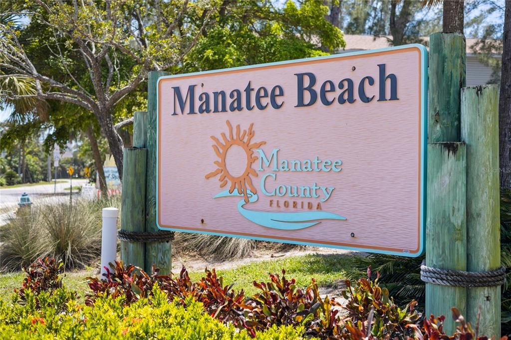 For Sale: $199,000 (2 beds, 2 baths, 1044 Square Feet)