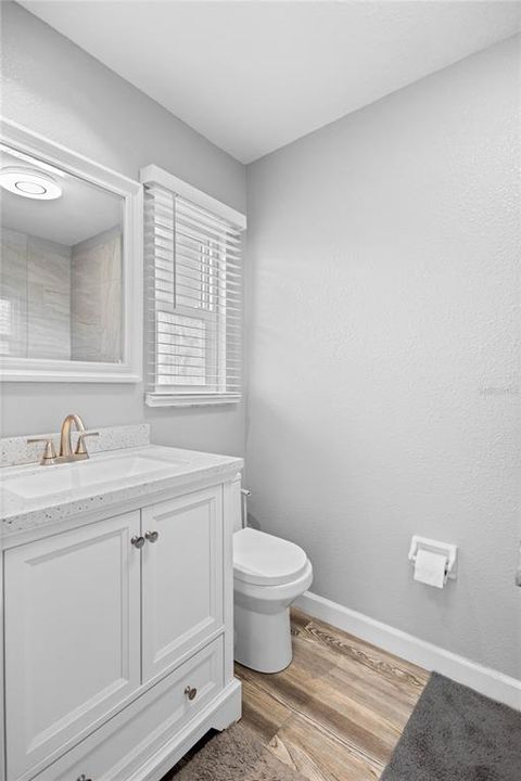 For Sale: $199,000 (2 beds, 2 baths, 1044 Square Feet)