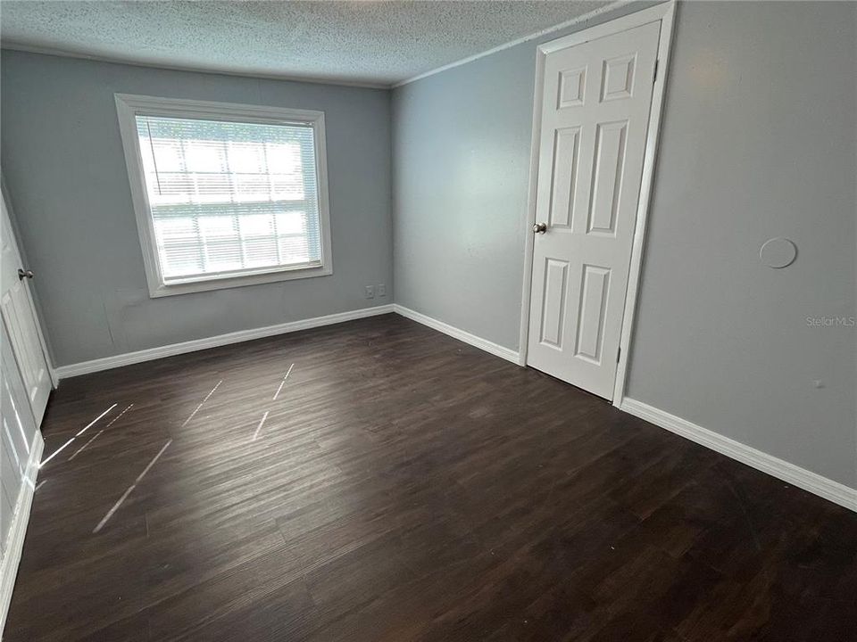 For Rent: $1,275 (2 beds, 1 baths, 874 Square Feet)