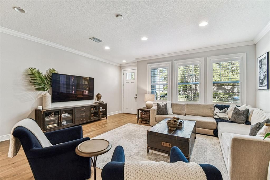 For Sale: $799,000 (3 beds, 2 baths, 2376 Square Feet)