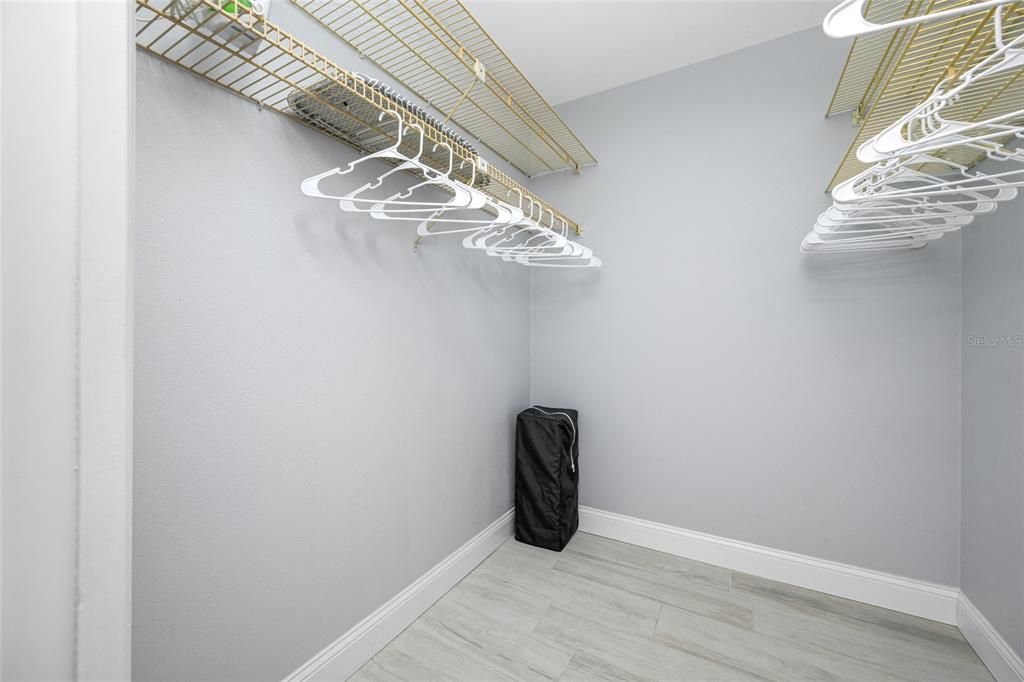 For Sale: $625,000 (4 beds, 2 baths, 1999 Square Feet)