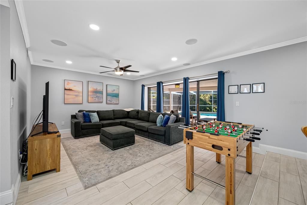 For Sale: $625,000 (4 beds, 2 baths, 1999 Square Feet)