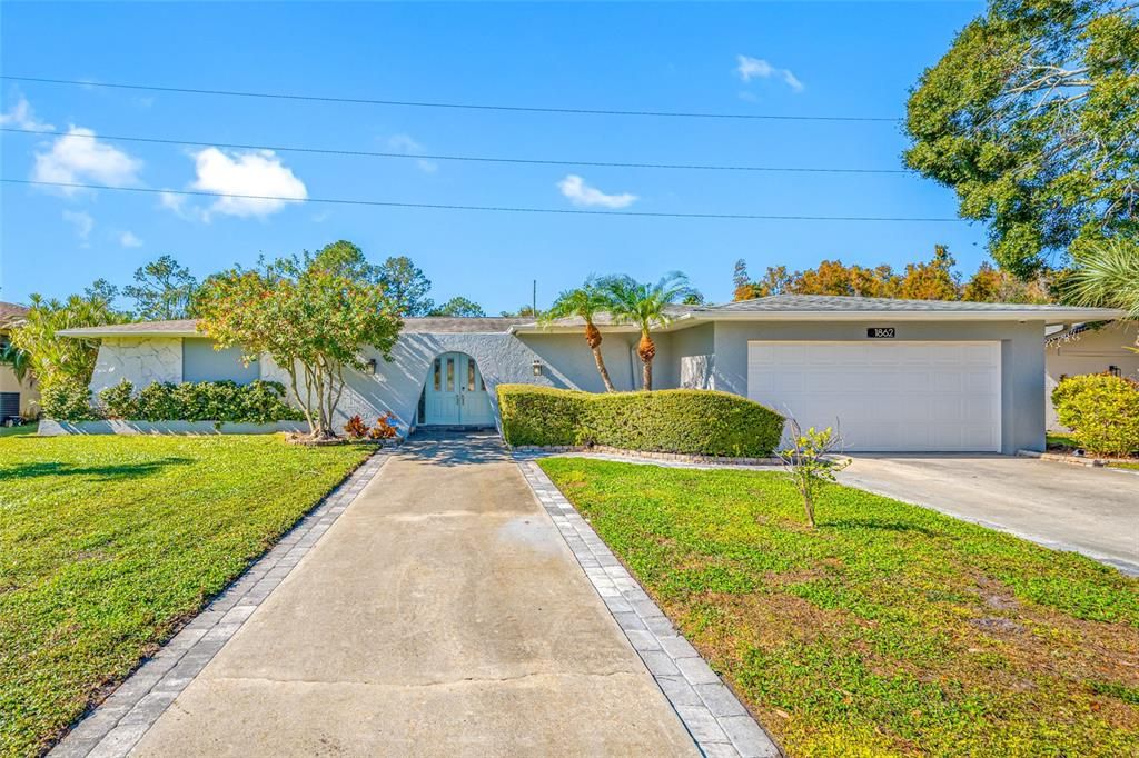 For Sale: $625,000 (4 beds, 2 baths, 1999 Square Feet)