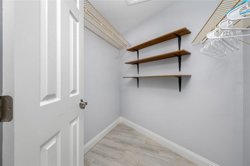 For Sale: $625,000 (4 beds, 2 baths, 1999 Square Feet)