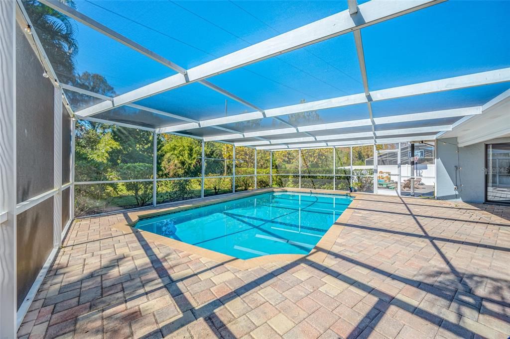 For Sale: $625,000 (4 beds, 2 baths, 1999 Square Feet)