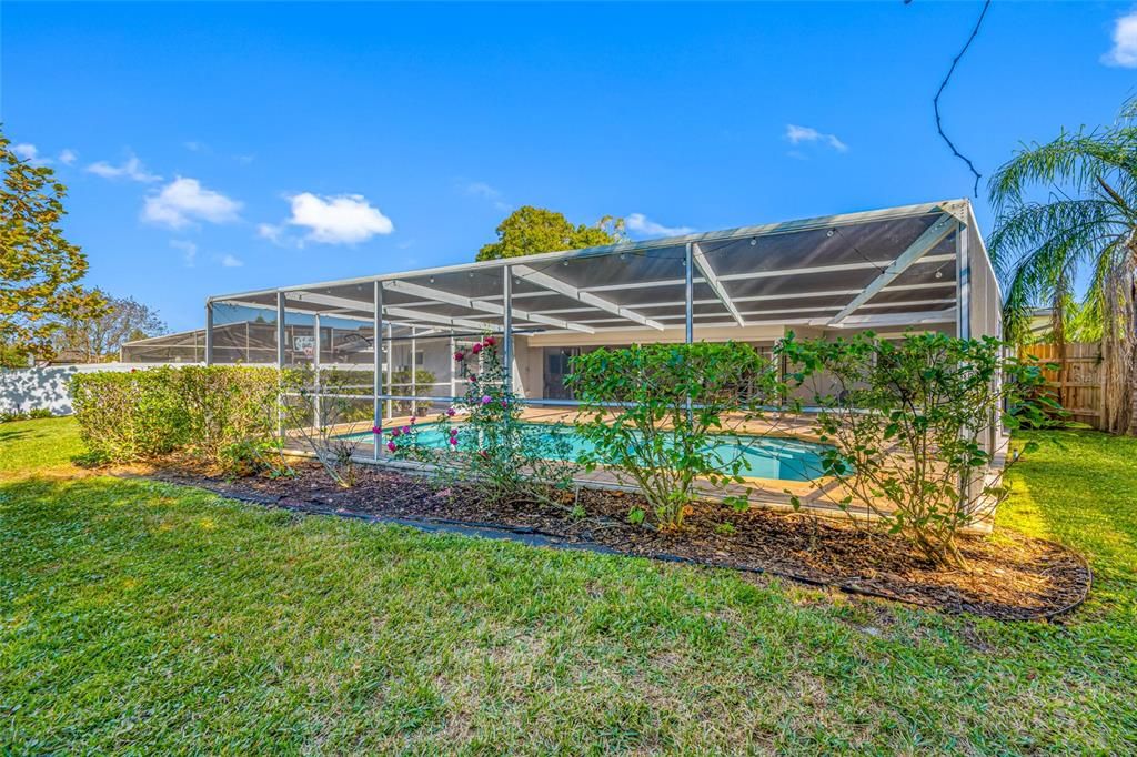 For Sale: $625,000 (4 beds, 2 baths, 1999 Square Feet)