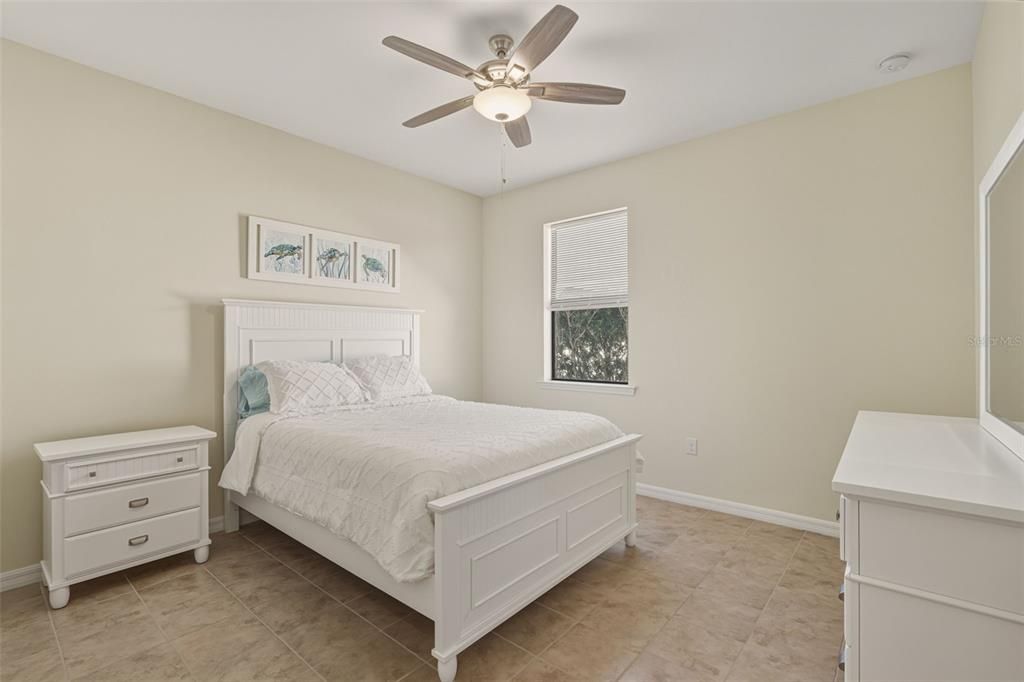 待售: $324,900 (4 贝兹, 3 浴室, 1955 平方英尺)