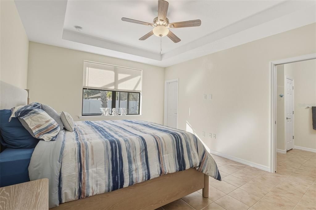 待售: $324,900 (4 贝兹, 3 浴室, 1955 平方英尺)