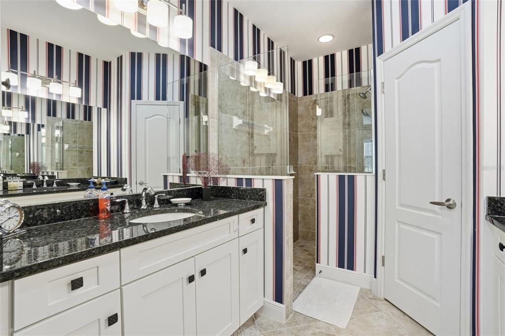 For Sale: $450,000 (2 beds, 2 baths, 1525 Square Feet)