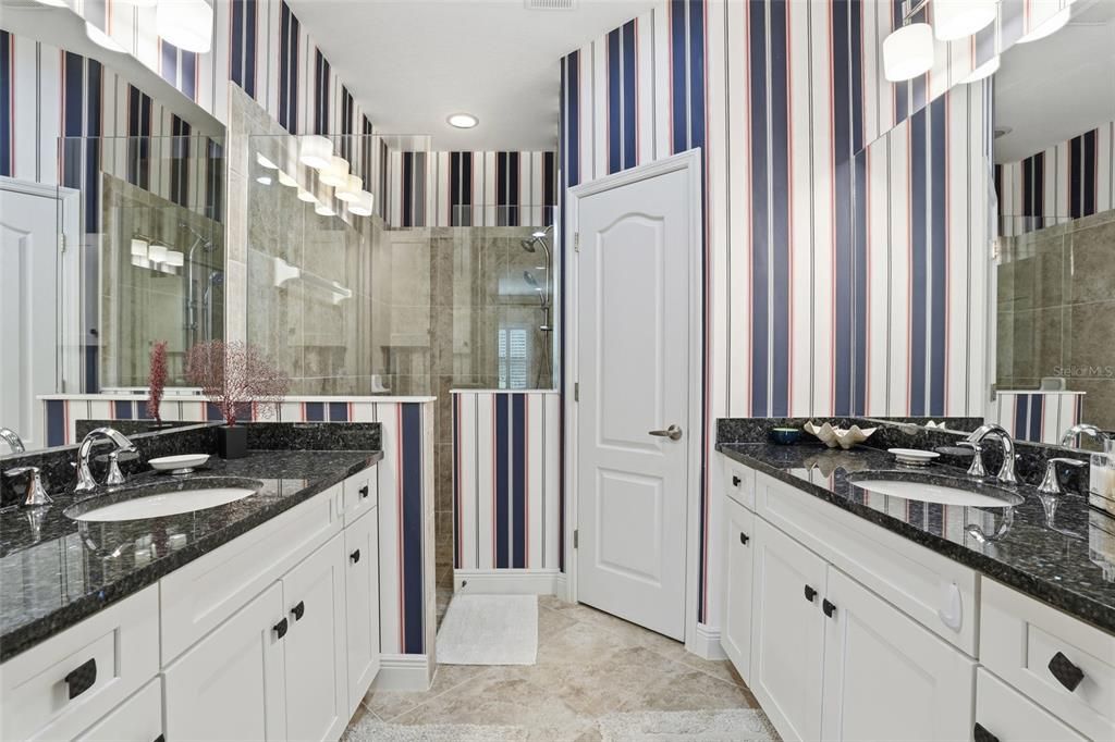 For Sale: $450,000 (2 beds, 2 baths, 1525 Square Feet)