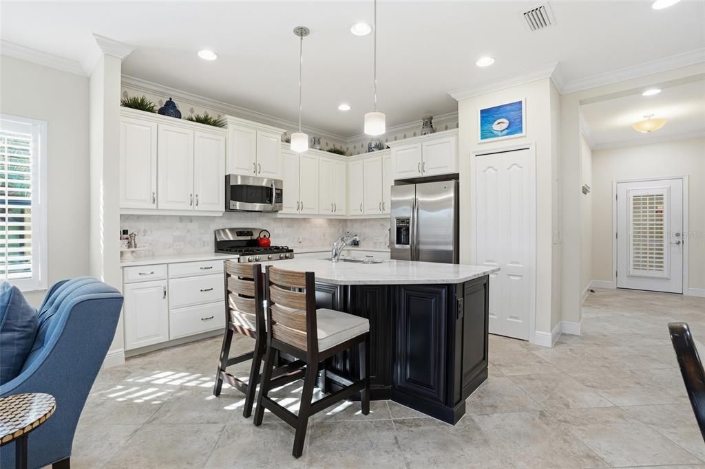 For Sale: $450,000 (2 beds, 2 baths, 1525 Square Feet)