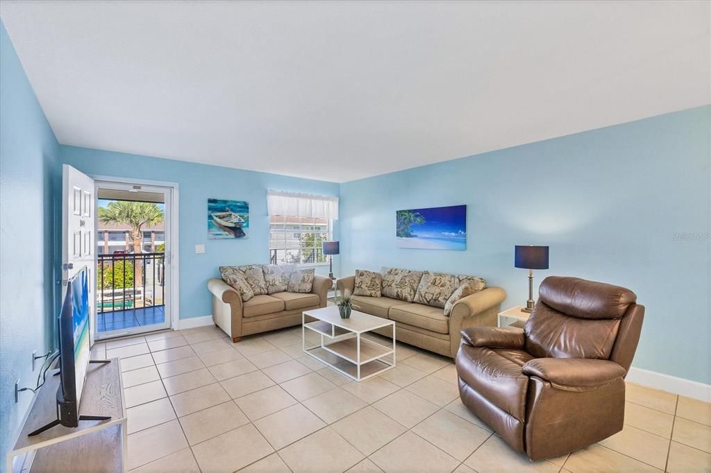 En Venta: $169,000 (2 camas, 2 baños, 1056 Pies cuadrados)