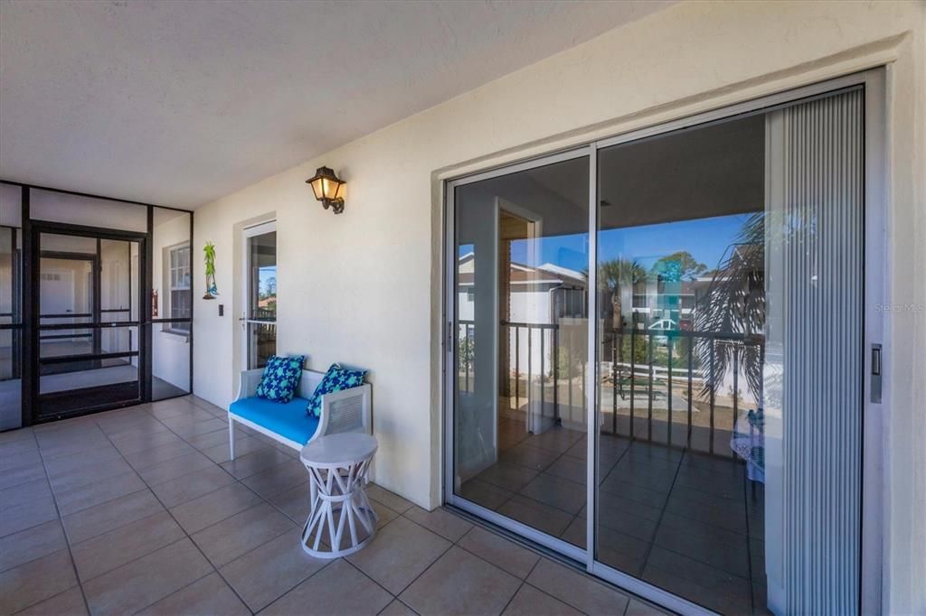 En Venta: $169,000 (2 camas, 2 baños, 1056 Pies cuadrados)