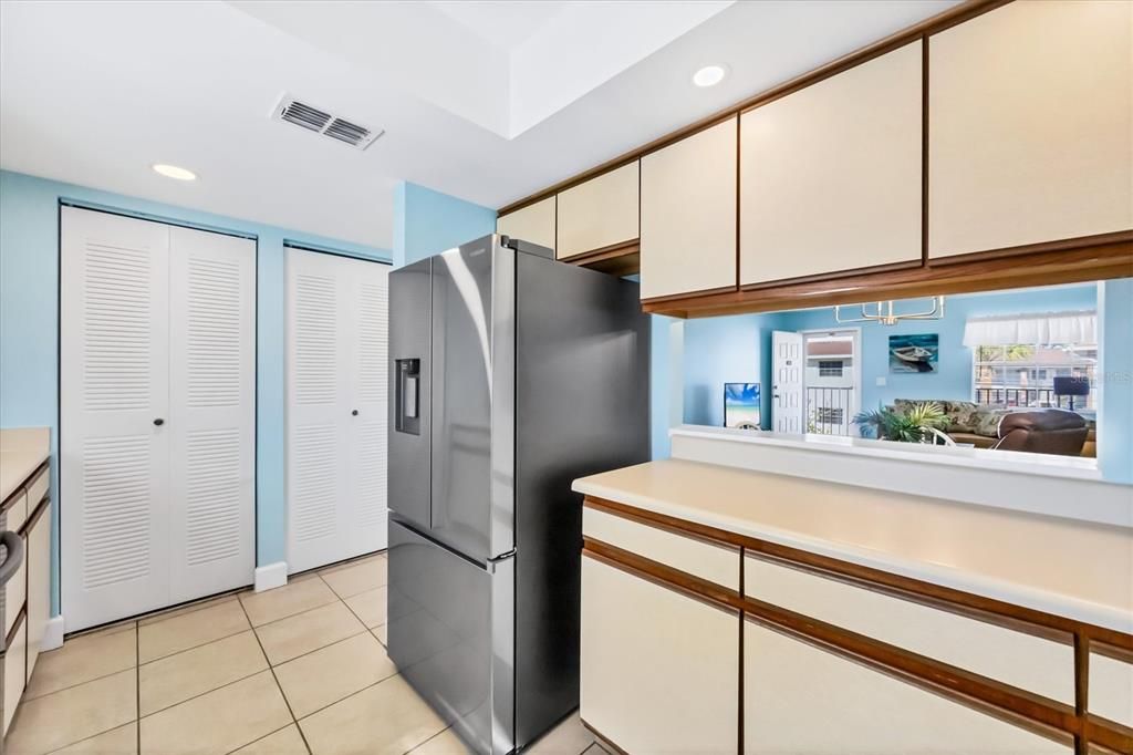 En Venta: $169,000 (2 camas, 2 baños, 1056 Pies cuadrados)