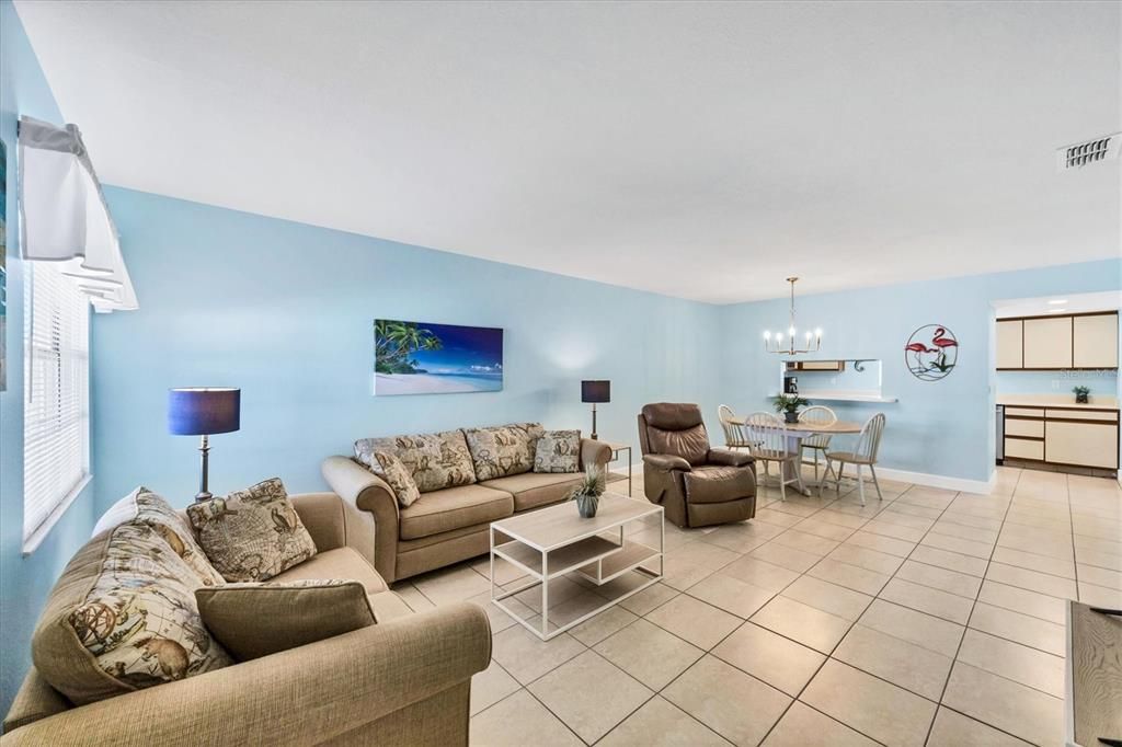 En Venta: $169,000 (2 camas, 2 baños, 1056 Pies cuadrados)