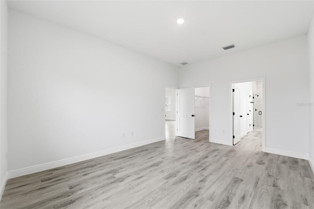 待售: $329,900 (4 贝兹, 2 浴室, 1799 平方英尺)