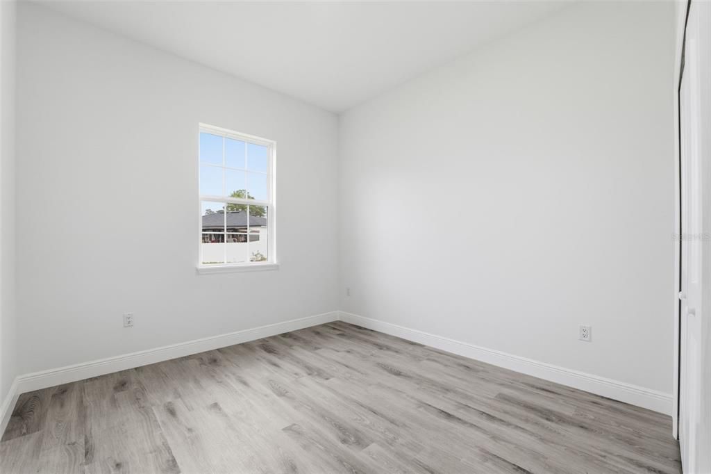 待售: $329,900 (4 贝兹, 2 浴室, 1799 平方英尺)