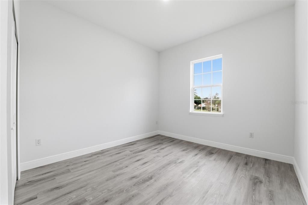 待售: $329,900 (4 贝兹, 2 浴室, 1799 平方英尺)