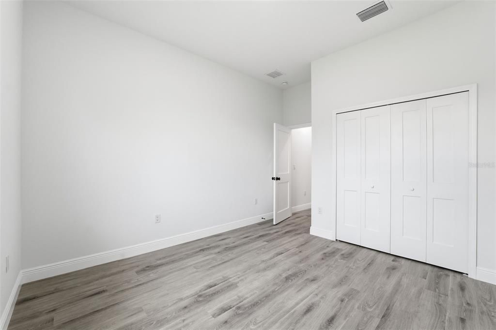 待售: $329,900 (4 贝兹, 2 浴室, 1799 平方英尺)