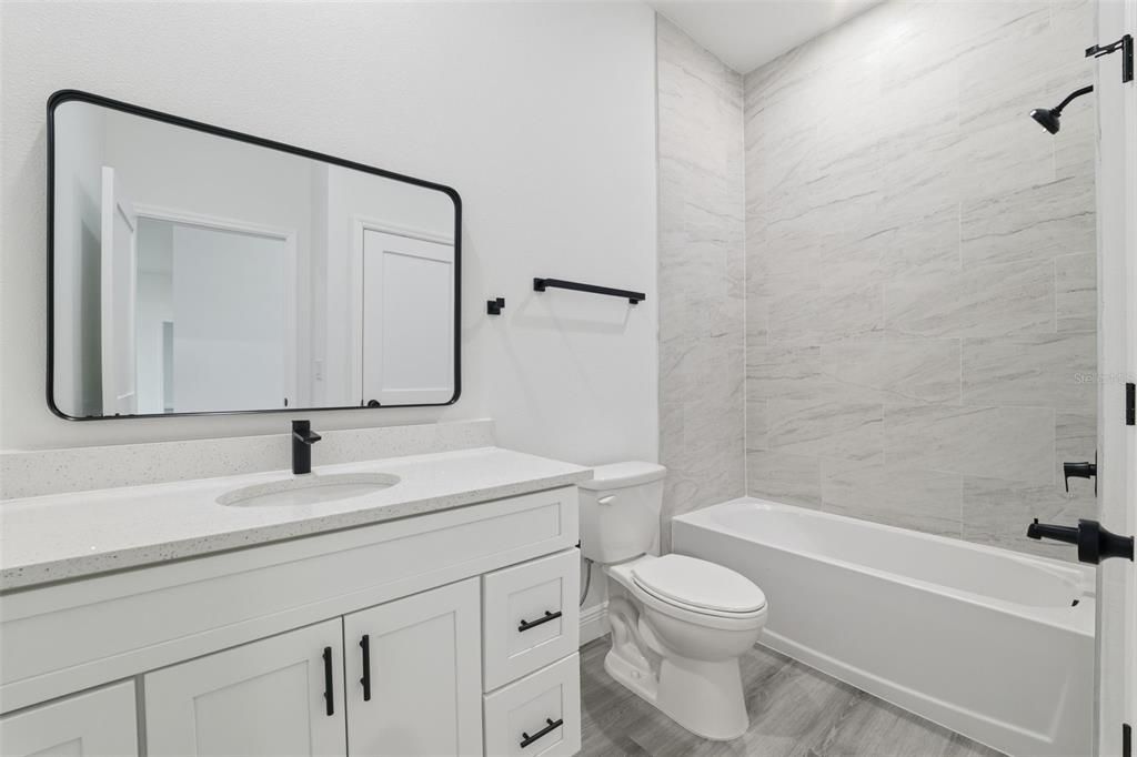 待售: $329,900 (4 贝兹, 2 浴室, 1799 平方英尺)