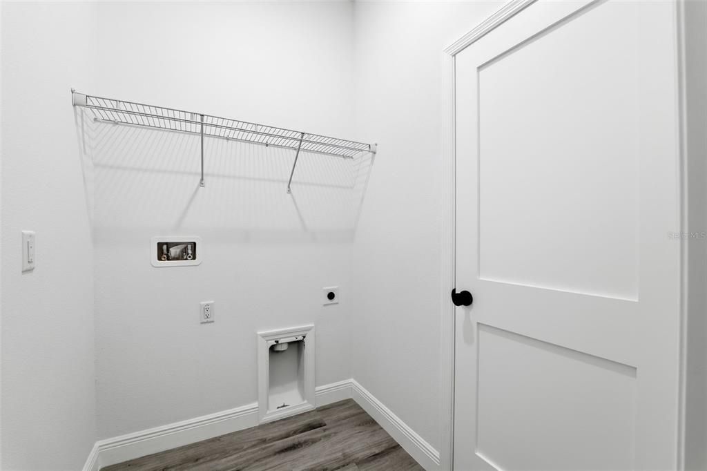 待售: $329,900 (4 贝兹, 2 浴室, 1799 平方英尺)