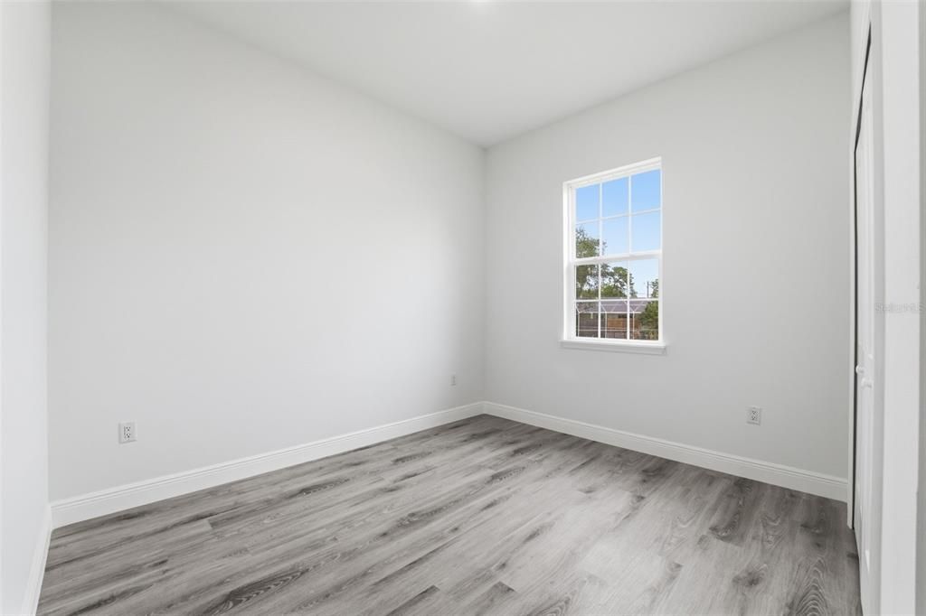 待售: $329,900 (4 贝兹, 2 浴室, 1799 平方英尺)