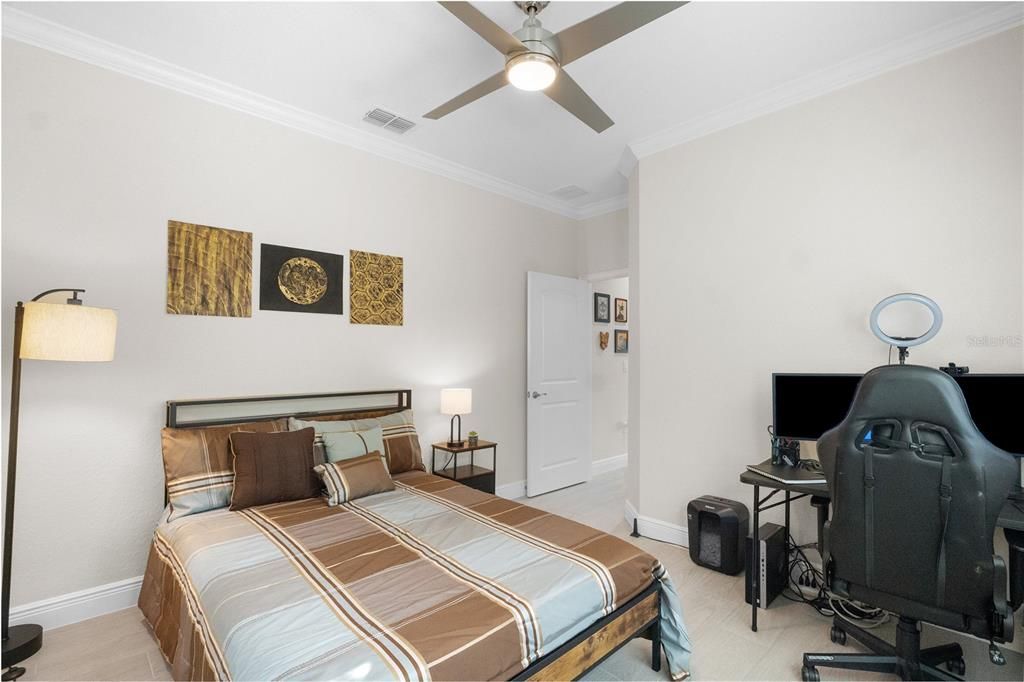 En Venta: $469,900 (4 camas, 3 baños, 2191 Pies cuadrados)