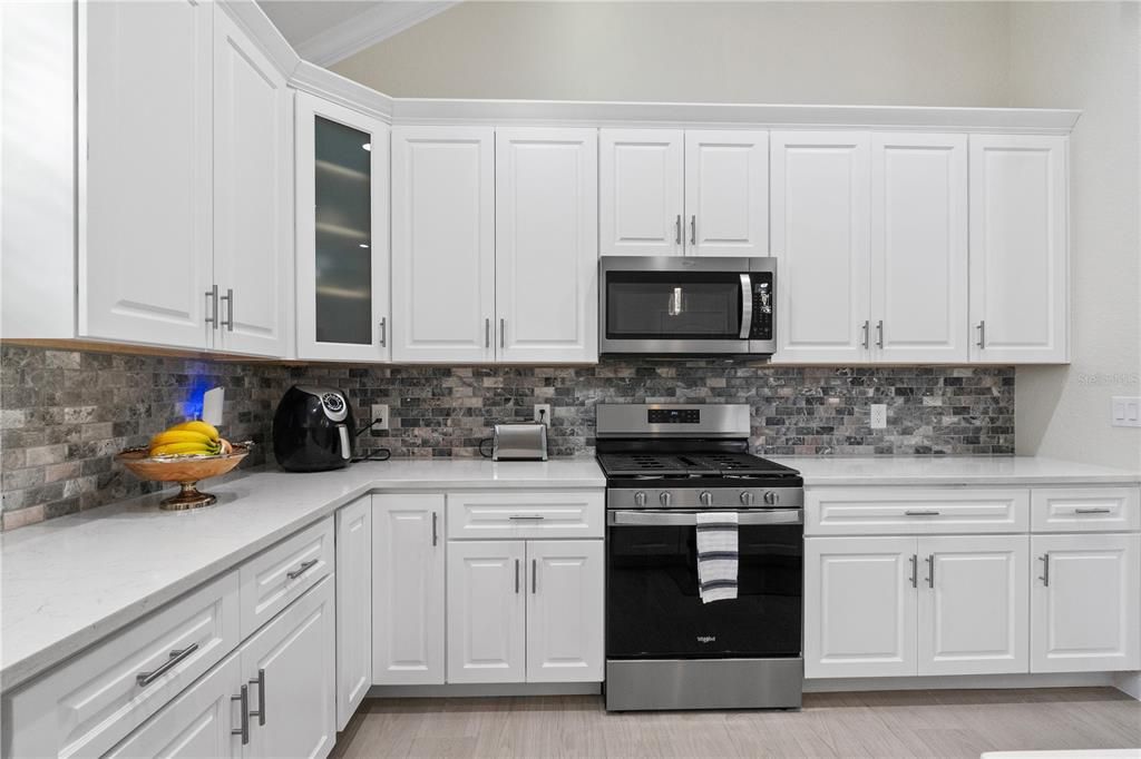 En Venta: $469,900 (4 camas, 3 baños, 2191 Pies cuadrados)