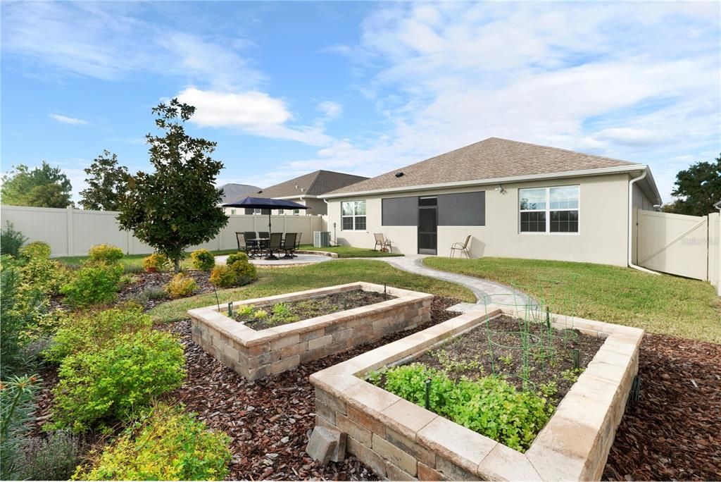 En Venta: $469,900 (4 camas, 3 baños, 2191 Pies cuadrados)