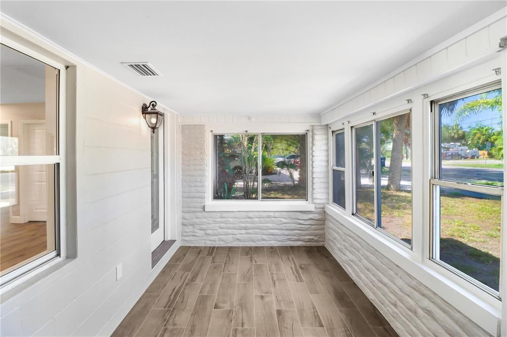 На продажу: $410,000 (3 спален, 2 ванн, 1428 Квадратных фут)