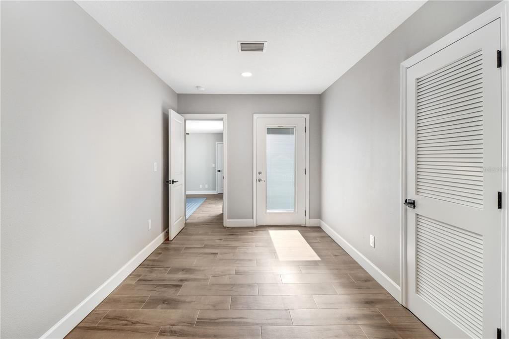 На продажу: $410,000 (3 спален, 2 ванн, 1428 Квадратных фут)