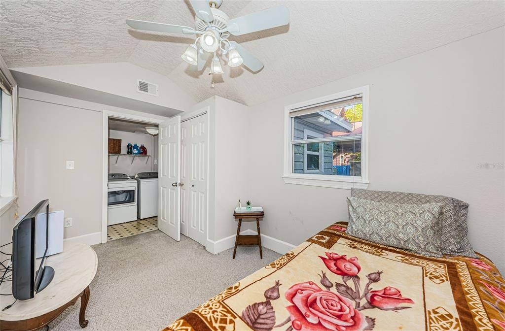 出租: $2,999 (4 贝兹, 2 浴室, 1566 平方英尺)