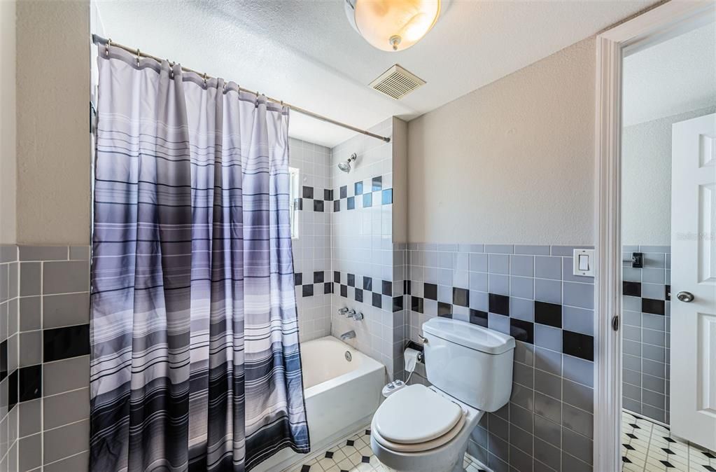 出租: $2,999 (4 贝兹, 2 浴室, 1566 平方英尺)