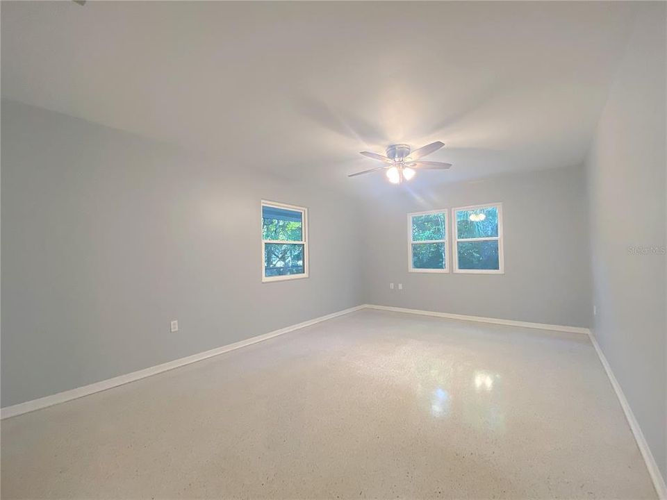 For Rent: $1,500 (2 beds, 1 baths, 1052 Square Feet)