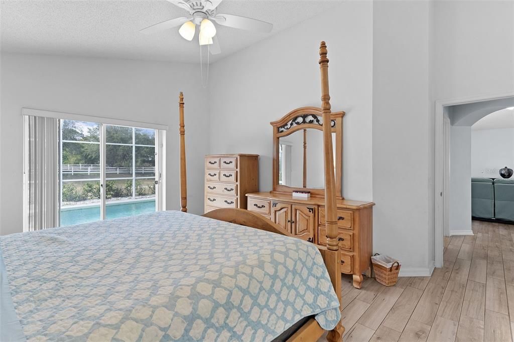 For Sale: $384,900 (4 beds, 3 baths, 1822 Square Feet)