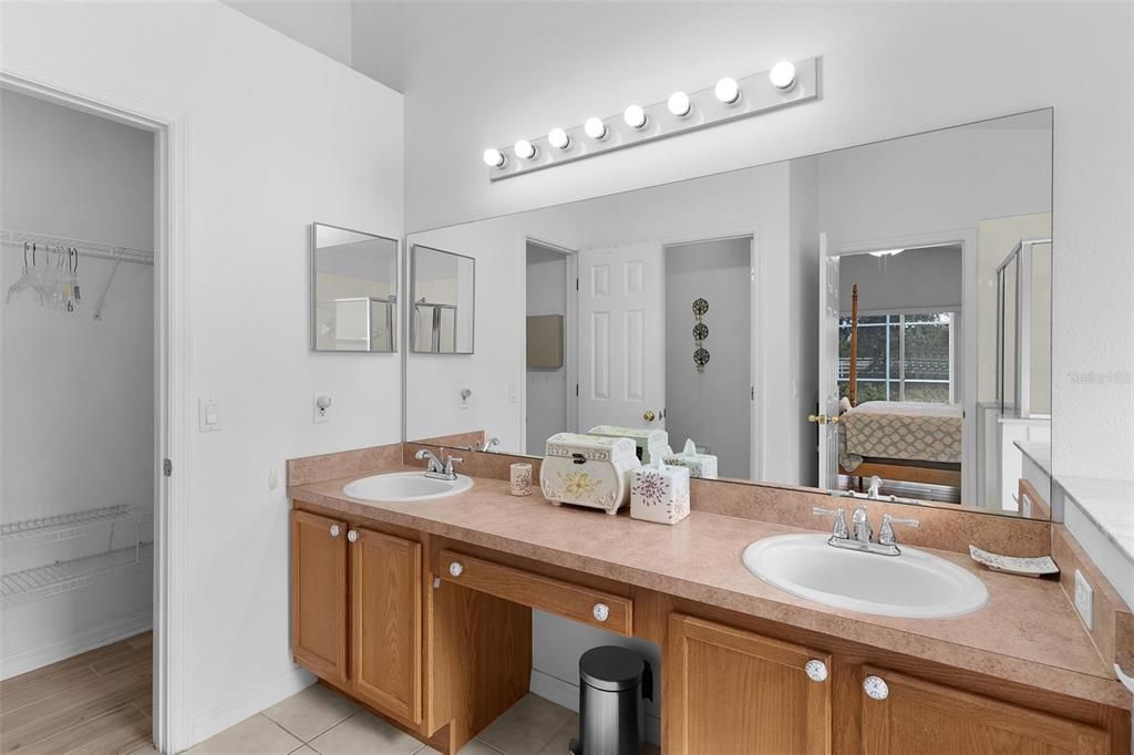 For Sale: $384,900 (4 beds, 3 baths, 1822 Square Feet)